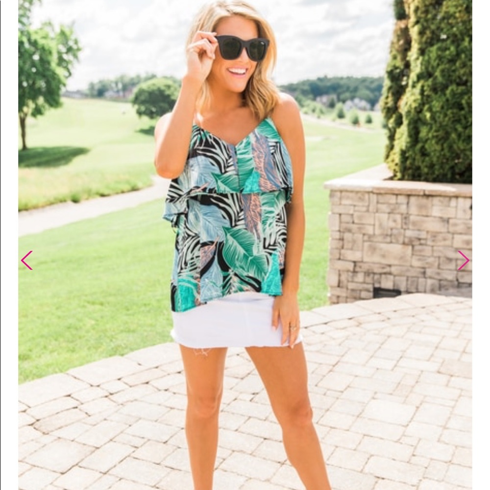 Pink lily Meet Me By The Beach floral tank